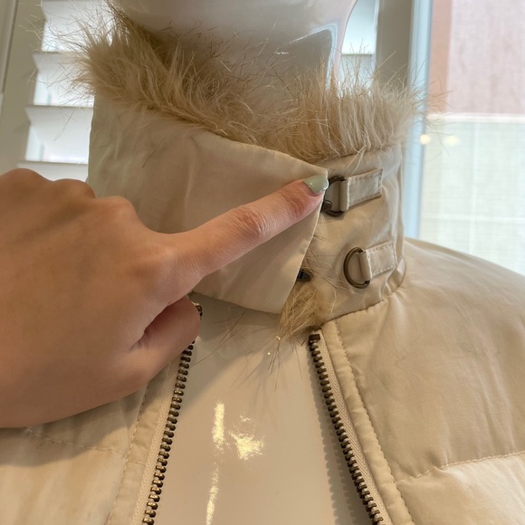 SOLD❤️ Express Size 8 Beige Puffer Fur Coat - Picture 9 of 13